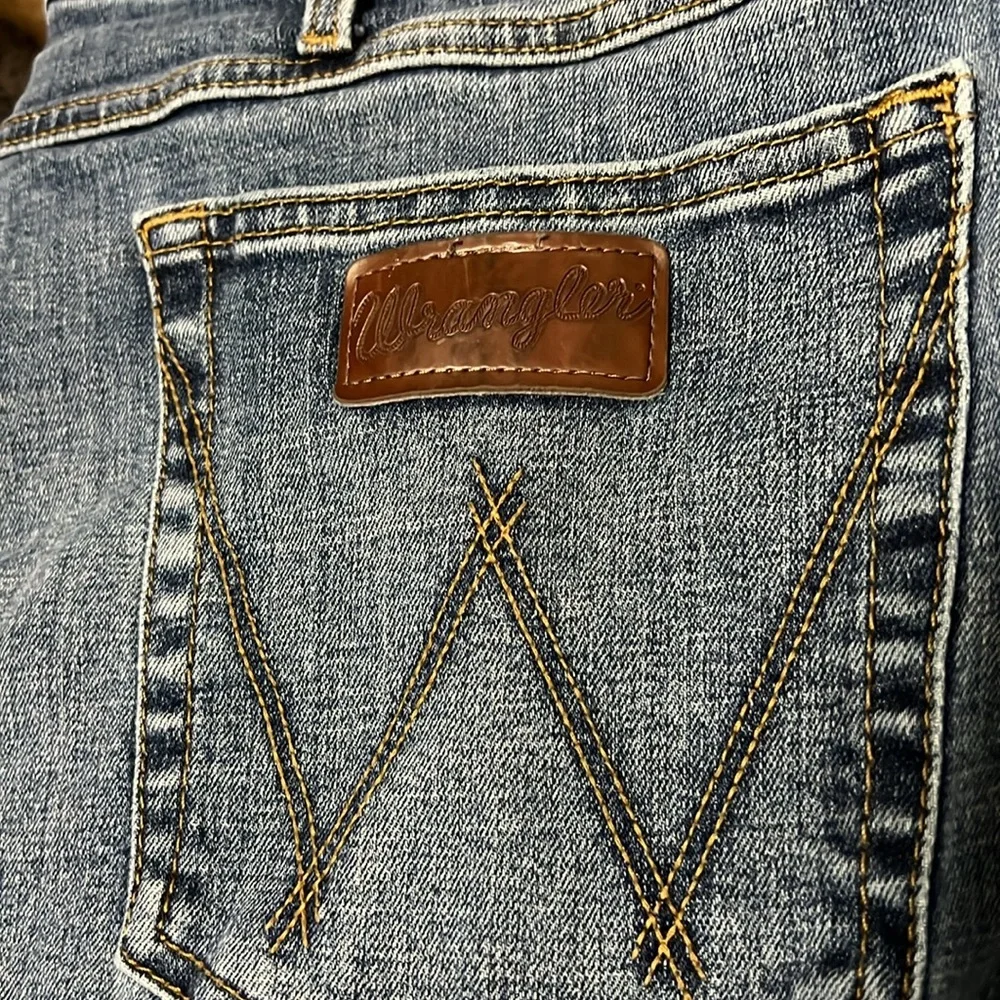 Wrangler 20X Jeans 38X34 Jeans relaxed fit
Men’s jeans good work jeans EUC - Picture 2 of 12